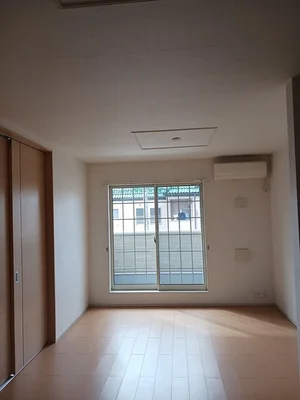 のマンスリーマンション・ウィークリーマンション「ラ・カーサ・ボニータ 204・洋室(No.1337214)」メイン画像