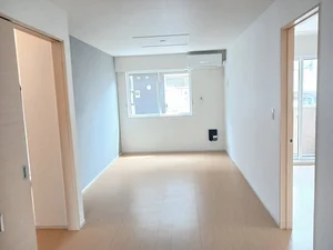 のマンスリーマンション・ウィークリーマンション「ピース・カーサ 101・洋室(No.1337224)」メイン画像