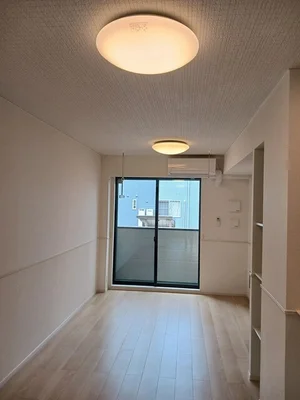 のマンスリーマンション・ウィークリーマンション「サンリット（ＳＵＮＬＩＴ 102・洋室(No.1337258)」メイン画像