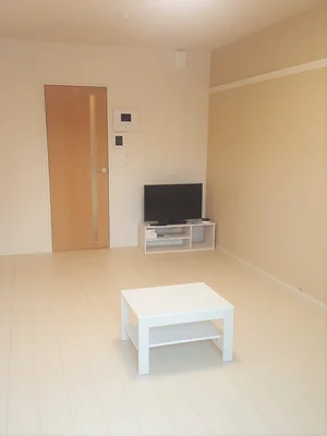 埼玉県のレオパレスセンター大宮第１のマンスリーマンション・ウィークリーマンション「クレイノヴァンベ－ル 102(No.1337301)」メイン画像