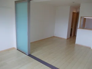 野洲市のマンスリーマンション・ウィークリーマンション「Ｅｖｅｒ　Ｇｒｅｅｎ　Ｆｕｊｉ 303・洋室(No.1337488)」メイン画像