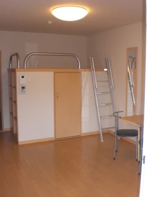 のマンスリーマンション・ウィークリーマンション「レオパレスソレーユⅢ 107(No.1337540)」メイン画像