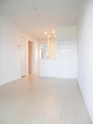 のマンスリーマンション・ウィークリーマンション「シャングリ・ラ　Ⅱ 203・洋室(No.1337803)」メイン画像