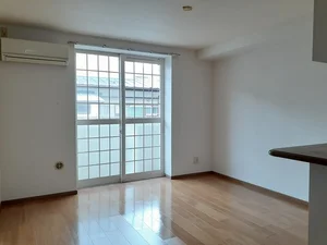 のマンスリーマンション・ウィークリーマンション「トウッテイ　Ａ 102・洋室(No.1337853)」メイン画像