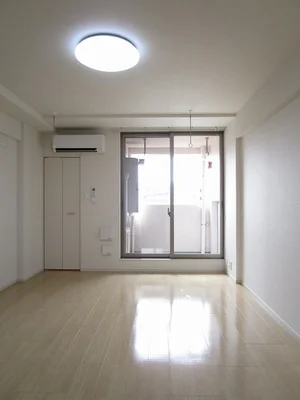 のマンスリーマンション・ウィークリーマンション「メゾン　ユウソウ 502・洋室(No.1337987)」メイン画像