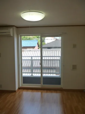 のマンスリーマンション・ウィークリーマンション「Ｖｉｌｌａ原松 206・洋室(No.1338009)」メイン画像