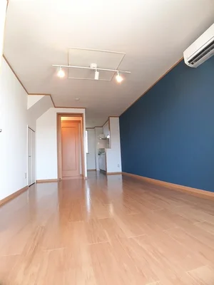 のマンスリーマンション・ウィークリーマンション「ソレイユＭⅡ 102・洋室(No.1338195)」メイン画像