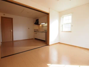 のマンスリーマンション・ウィークリーマンション「ミニヨン・カーサⅡ 103・洋室(No.1338290)」メイン画像