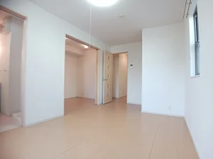 のマンスリーマンション・ウィークリーマンション「サンシャイン・穴生 101・洋室(No.1338297)」メイン画像