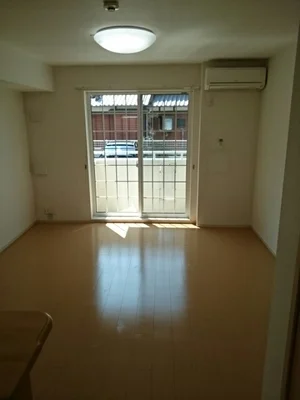 東彼杵郡波佐見町のマンスリーマンション・ウィークリーマンション「Ｌａ　Ｌａ　Ｃｈａｎｃｅ 102・洋室(No.1338323)」メイン画像