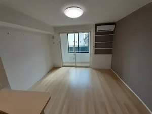 のマンスリーマンション・ウィークリーマンション「カーサ・ミヤノウラ 102・洋室(No.1338416)」メイン画像