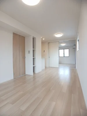 高田駅（新潟県）のマンスリーマンション・ウィークリーマンション「ヴィラ　シャングリラ高田　Ａ 105・洋室(No.1338418)」メイン画像