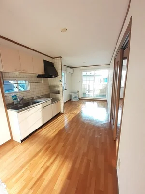 のマンスリーマンション・ウィークリーマンション「シャンホール　Ａ 201・洋室(No.1338894)」メイン画像