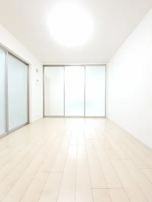 東海大学医学部付属八王子病院周辺のマンスリーマンション・ウィークリーマンション「サニーレジデンス 104・洋室(No.1339078)」メイン画像