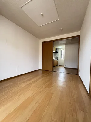 のマンスリーマンション・ウィークリーマンション「ラフィネ壱番館 202・洋室(No.1339211)」メイン画像