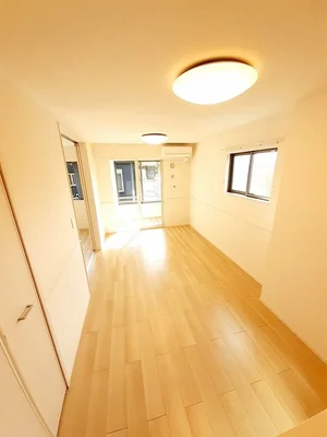 のマンスリーマンション・ウィークリーマンション「ヴィラ　フミ 104・洋室(No.1339278)」メイン画像