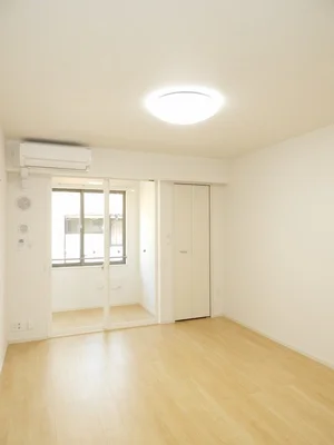 広島県の大東建託リーシング株式会社のマンスリーマンション・ウィークリーマンション「ジェイドイースト 104・洋室(No.1339307)」メイン画像