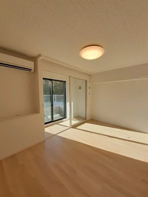 のマンスリーマンション・ウィークリーマンション「ベニバラード・嘉川 104・洋室(No.1339376)」メイン画像