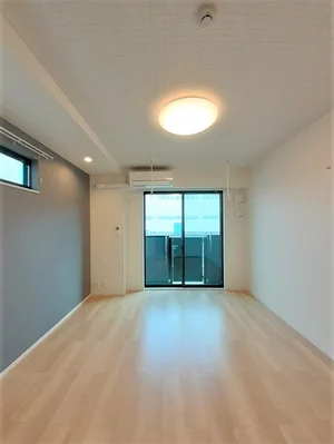 綾歌郡宇多津町のマンスリーマンション・ウィークリーマンション「ザ・ビレッジグリーン宇多津Ⅱ 101・洋室(No.1339678)」メイン画像