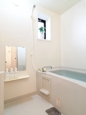 バストイレ別！シャンプーやボディーソープをご用意させていただいてるので入居してすぐ湯舟に浸かって疲れを癒すことが可能です♪