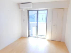 のマンスリーマンション・ウィークリーマンション「ブリーズ（Ｂｒｅｅｚｅ） 103・洋室(No.1340457)」メイン画像