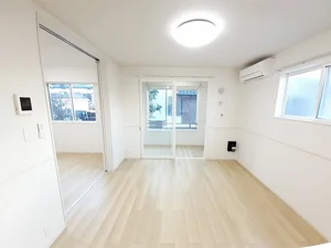 のマンスリーマンション・ウィークリーマンション「Ａｄｍｉｒａｌ　Ⅲ 103・洋室(No.1340774)」メイン画像