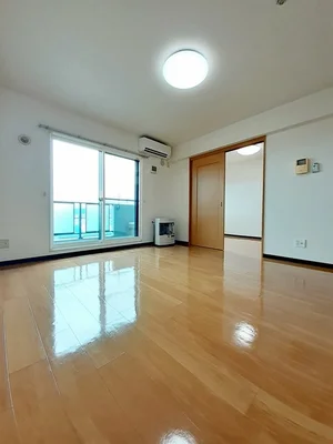 のマンスリーマンション・ウィークリーマンション「スピニッチ・フィールド 302・洋室(No.1340913)」メイン画像