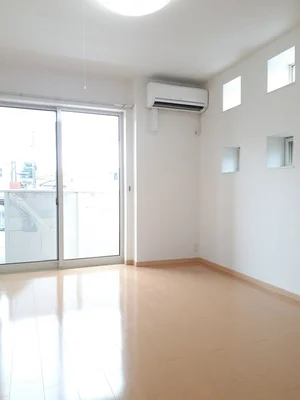 のマンスリーマンション・ウィークリーマンション「ウォーターリバー坂之上 102・洋室(No.1340920)」メイン画像