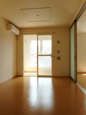 のマンスリーマンション・ウィークリーマンション「シャングリラ　Ⅰ 203・洋室(No.1341009)」メイン画像