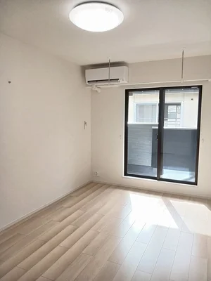 のマンスリーマンション・ウィークリーマンション「ノーヴァー　ウエスト　Ⅰ 202・洋室(No.1341498)」メイン画像