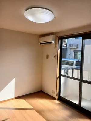 のマンスリーマンション・ウィークリーマンション「ＶＥＮＴ　ＶＥＲＴ 102・洋室(No.1341880)」メイン画像