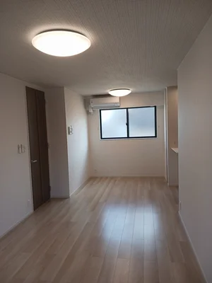 のマンスリーマンション・ウィークリーマンション「サンリットⅡ　（和歌山市内原） 103・洋室(No.1342055)」メイン画像