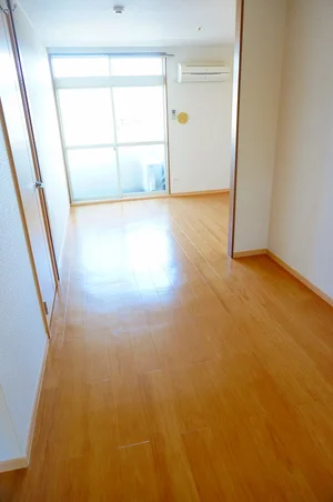 のマンスリーマンション・ウィークリーマンション「フェリス屋島Ⅰ 202・洋室(No.1342056)」メイン画像