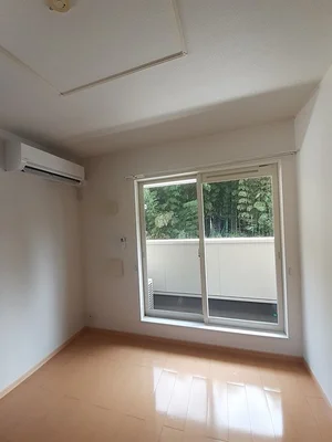 宇和島市のマンスリーマンション・ウィークリーマンション「ＣＯＵＰＬＥ　ＷＥＳＴ 203・洋室(No.1342059)」メイン画像