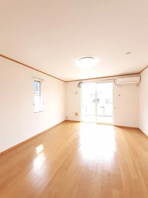 のマンスリーマンション・ウィークリーマンション「ヴィラ　ミニョン　Ａ 101・洋室(No.1342109)」メイン画像