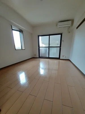 のマンスリーマンション・ウィークリーマンション「Ｐｒａｔｉｑｕｅ顕徳 301・洋室(No.1342203)」メイン画像