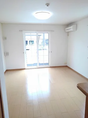 のマンスリーマンション・ウィークリーマンション「Ｊ、Ｆｅｓｔａ　Ⅰ 102・洋室(No.1342208)」メイン画像