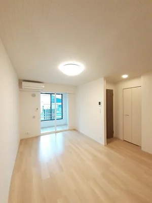 のマンスリーマンション・ウィークリーマンション「ラフィーネ・マリアージュ　Ⅰ 103・洋室(No.1342355)」メイン画像