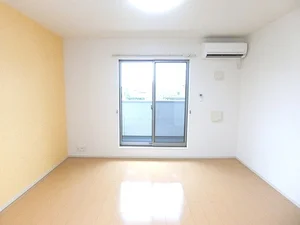 のマンスリーマンション・ウィークリーマンション「ソレアードⅤ　Ａ 201・洋室(No.1342546)」メイン画像