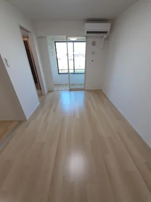 のマンスリーマンション・ウィークリーマンション「クラール三津屋南 105・洋室(No.1342589)」メイン画像