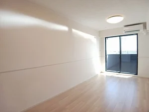 のマンスリーマンション・ウィークリーマンション「エヴァ　グリーン　ヴィラⅡ 103・洋室(No.1343423)」メイン画像