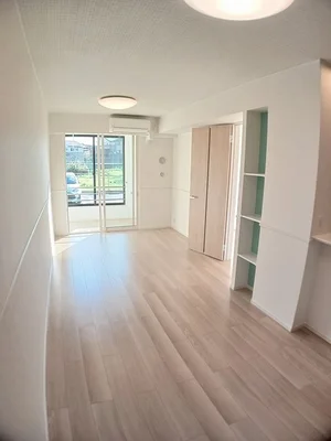 のマンスリーマンション・ウィークリーマンション「ウェル・ビー・ウエストＦ 104・洋室(No.1343542)」メイン画像