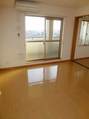 のマンスリーマンション・ウィークリーマンション「ホワイトヒルズ　ドリーバーデン 307・洋室(No.1343796)」メイン画像