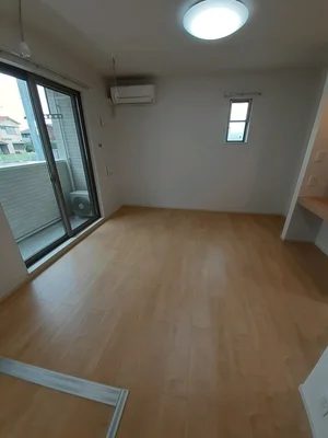 愛媛県のマンスリーマンション・ウィークリーマンション「カーサ　ブラーボ　ドゥーエ 101・洋室(No.1343851)」メイン画像