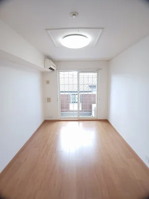 のマンスリーマンション・ウィークリーマンション「アッソレート・ポストⅠ 102・洋室(No.1343918)」メイン画像