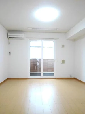 東金沢駅（石川県）のマンスリーマンション・ウィークリーマンション「サンフラワー三池 102・洋室(No.1344273)」メイン画像