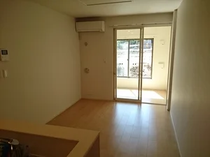 のマンスリーマンション・ウィークリーマンション「ヴェリ　椎津 102・洋室(No.1344599)」メイン画像