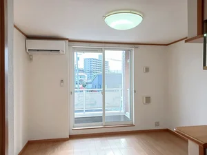 のマンスリーマンション・ウィークリーマンション「モワメーム 203・洋室(No.1344696)」メイン画像