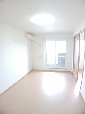 のマンスリーマンション・ウィークリーマンション「ドリームドームＣ 202・洋室(No.1344707)」メイン画像