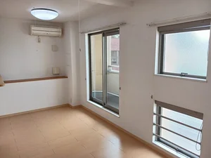 のマンスリーマンション・ウィークリーマンション「カーサ・プリーマ　Ⅱ 202・洋室(No.1344759)」メイン画像